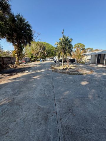 5163 Club Rd, West Palm Beach, FL 33415