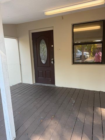 5163 Club Rd, West Palm Beach, FL 33415