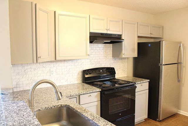 4305 Standing Rock Way, Raleigh, NC 27604