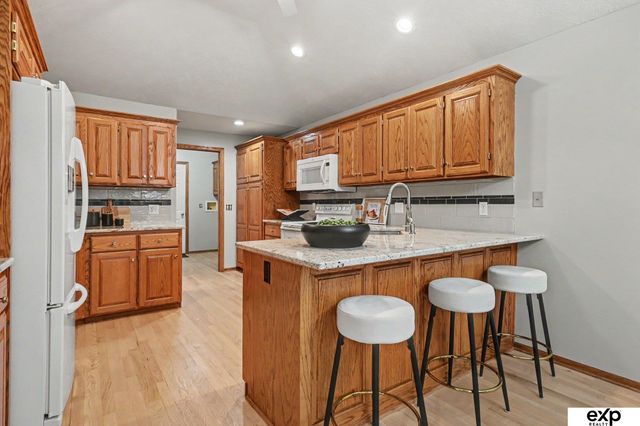 10121 S 172 Circle, Omaha, NE 68136