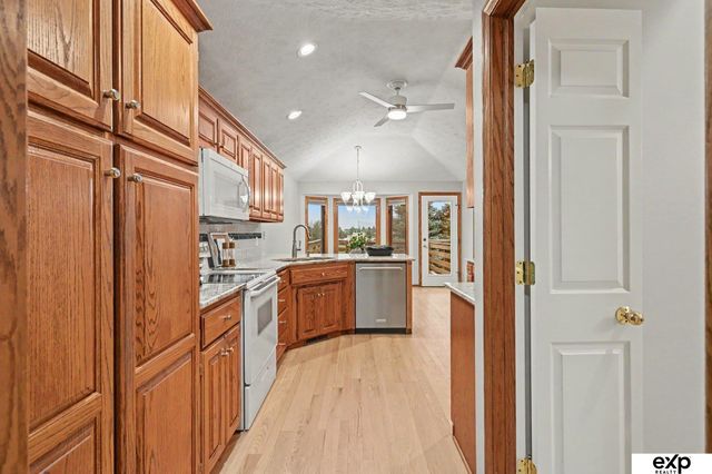 10121 S 172 Circle, Omaha, NE 68136