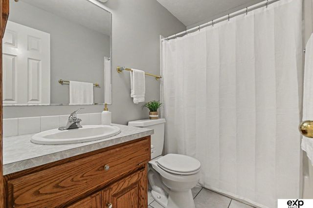 10121 S 172 Circle, Omaha, NE 68136