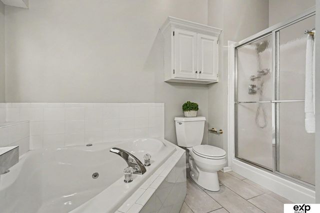 10121 S 172 Circle, Omaha, NE 68136