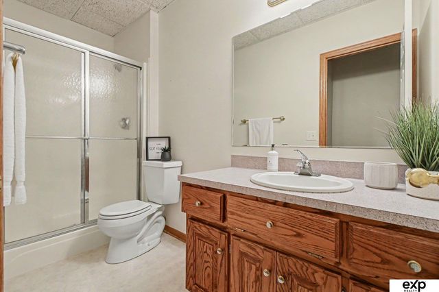 10121 S 172 Circle, Omaha, NE 68136