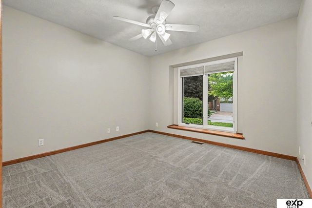 10121 S 172 Circle, Omaha, NE 68136
