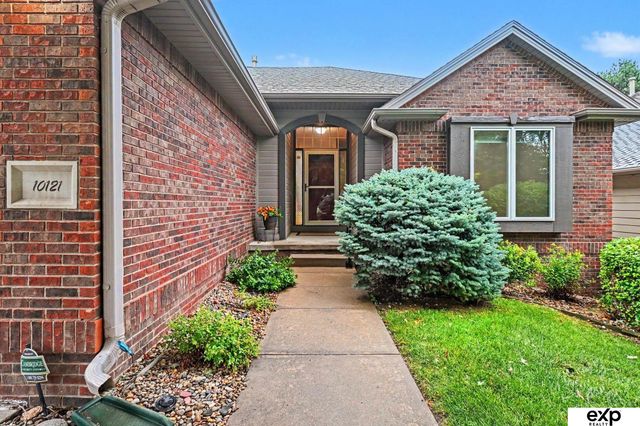 10121 S 172 Circle, Omaha, NE 68136