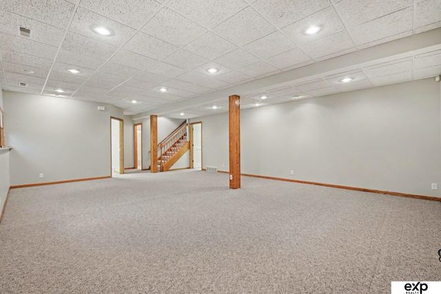 10121 S 172 Circle, Omaha, NE 68136