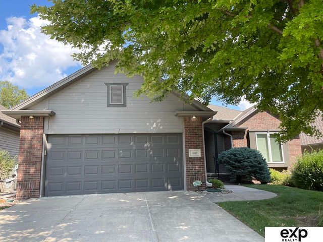 10121 S 172 Circle, Omaha, NE 68136
