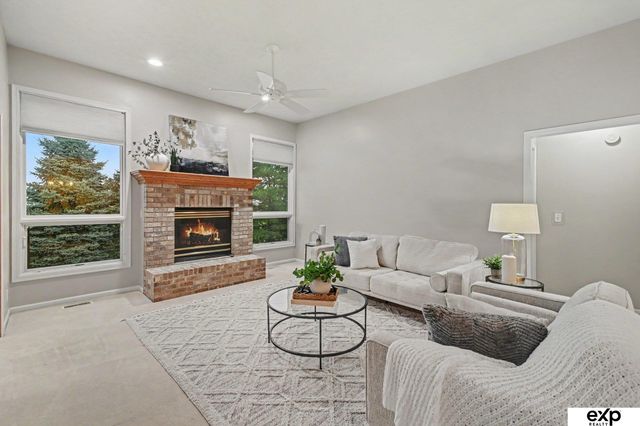 10121 S 172 Circle, Omaha, NE 68136