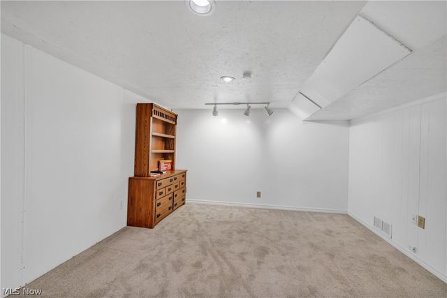 9441 Lindbergh Boulevard, Olmsted Falls, OH 44138