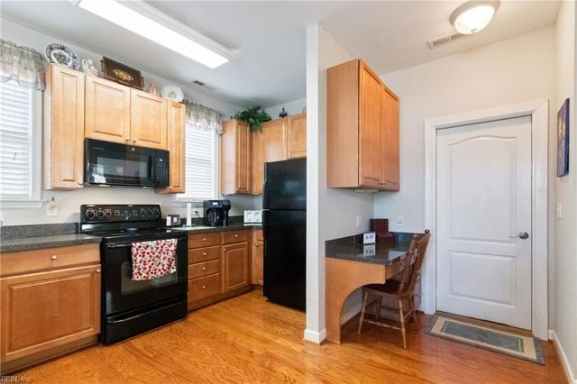 421 Blue Beech WAY, Chesapeake, VA 23320