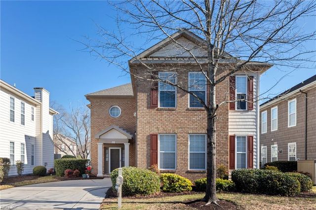 421 Blue Beech WAY, Chesapeake, VA 23320