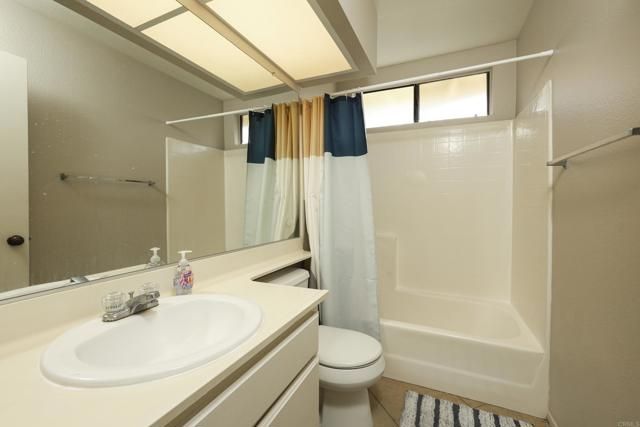 6871 Seaspray Ln, Carlsbad, CA 92011