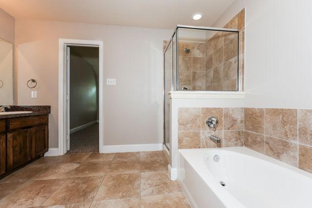 610 Canvas Court, Lancaster, TX 75146