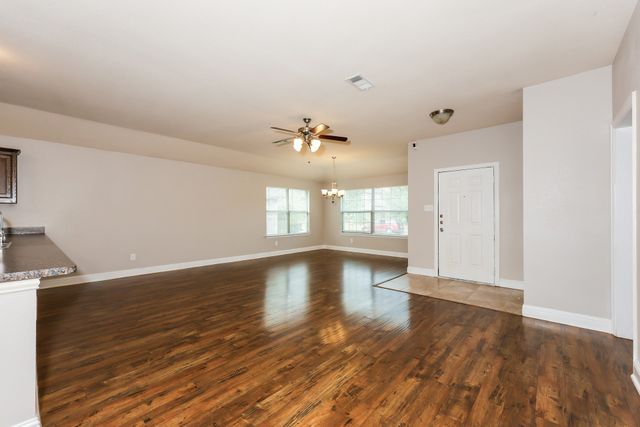 610 Canvas Court, Lancaster, TX 75146