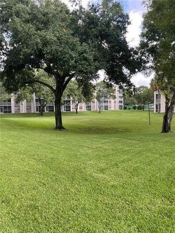 8735 Ramblewood Drive 409, Coral Springs, FL 33071