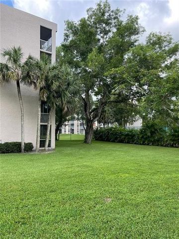 8735 Ramblewood Drive 409, Coral Springs, FL 33071