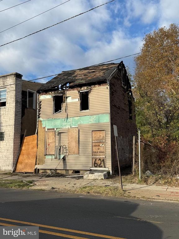 621 FERRY AVE, Camden, NJ 08104