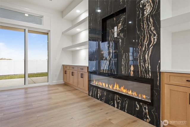 7838 NE Blue Jay Dr, Moses Lake, WA 98837