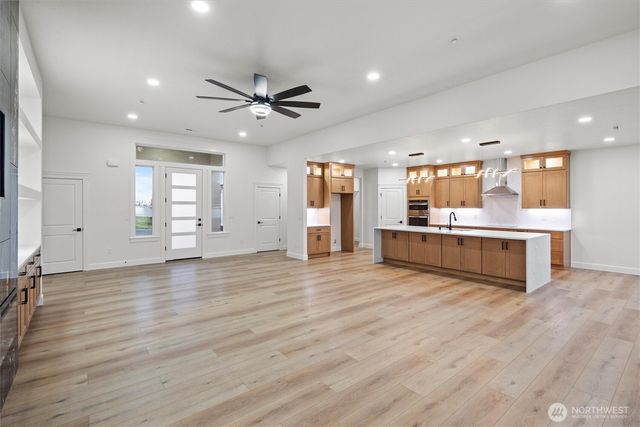 7838 NE Blue Jay Dr, Moses Lake, WA 98837