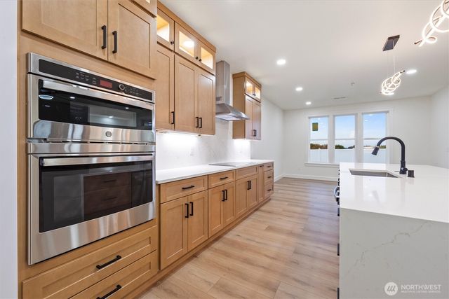 7838 NE Blue Jay Dr, Moses Lake, WA 98837