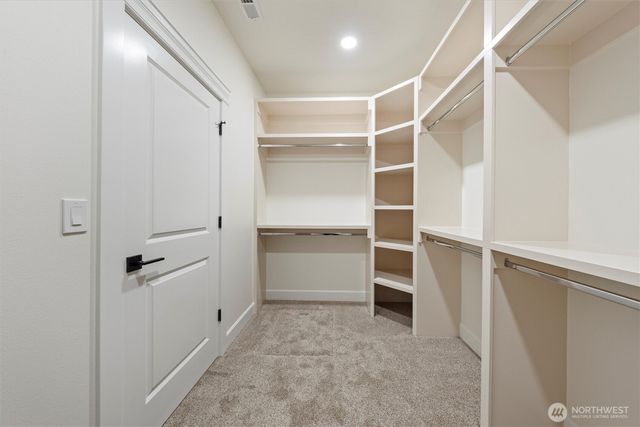 7838 NE Blue Jay Dr, Moses Lake, WA 98837