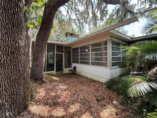 22 POINSETTIA DRIVE, Deland, FL 32724