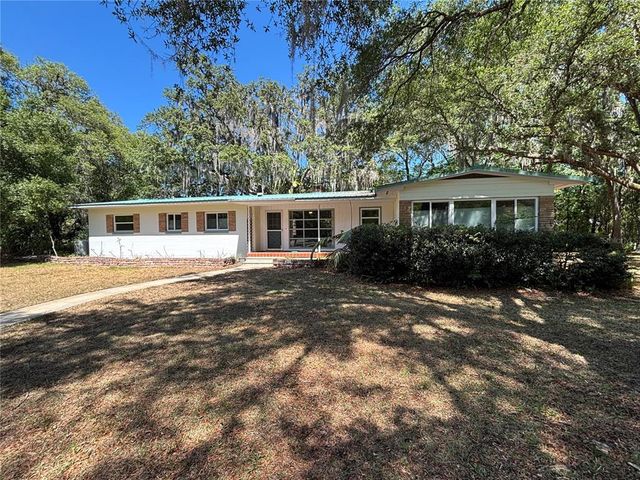 22 POINSETTIA DRIVE, Deland, FL 32724