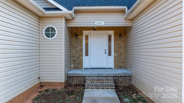2284 Timberland Hills Drive, Newton, NC 28658