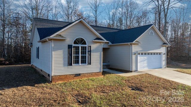 2284 Timberland Hills Drive, Newton, NC 28658