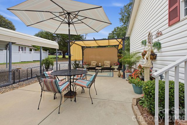 112 W 23rd Street, Newton, NC 28658