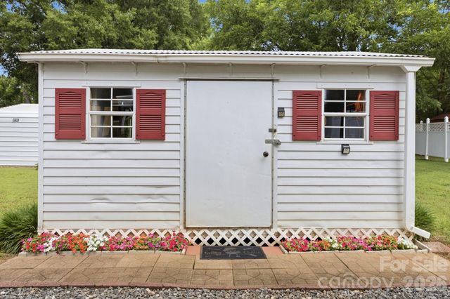 112 W 23rd Street, Newton, NC 28658