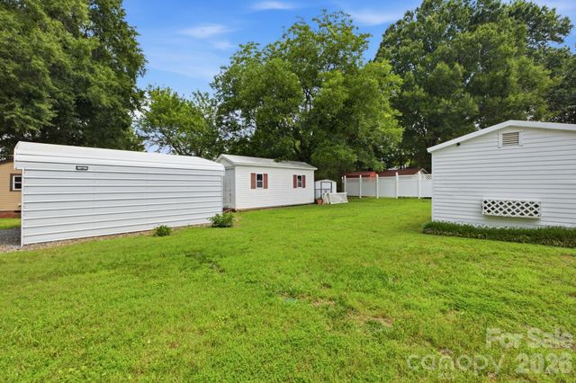 112 W 23rd Street, Newton, NC 28658
