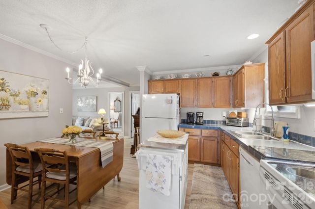 112 W 23rd Street, Newton, NC 28658