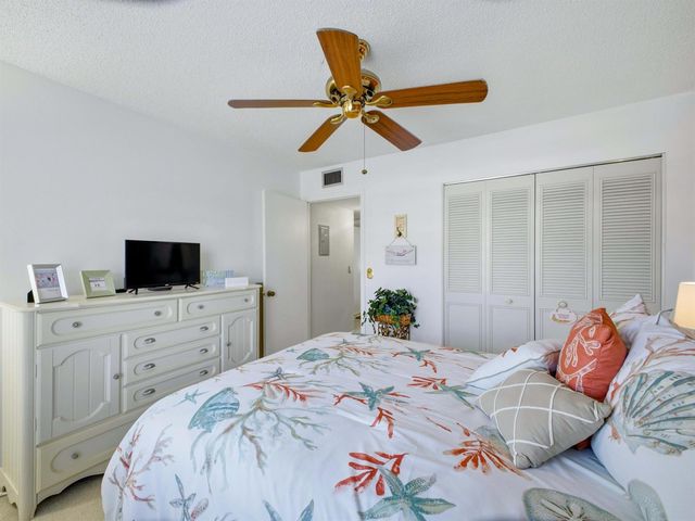 6625 S Oriole Boulevard 2040, Delray Beach, FL 33446