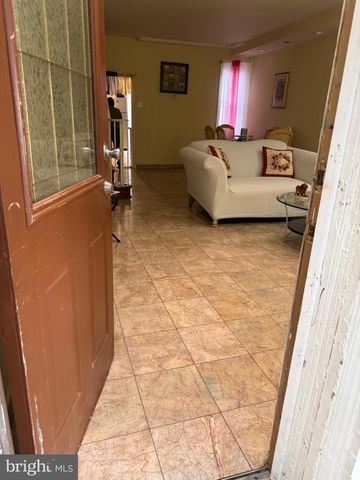 1056 EVERETT ST, Camden, NJ 08104