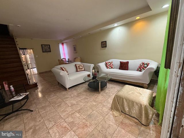 1056 EVERETT ST, Camden, NJ 08104