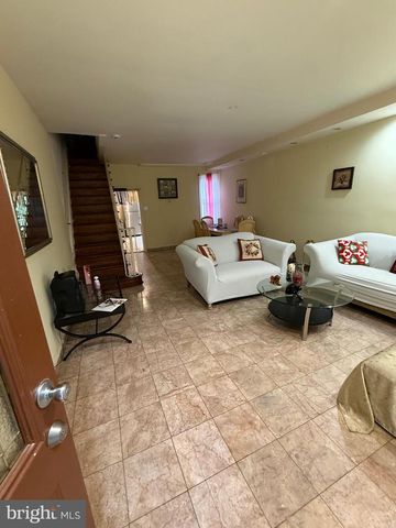 1056 EVERETT ST, Camden, NJ 08104