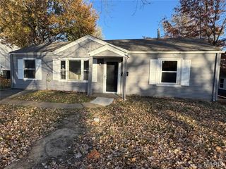 9850 Dennis Drive, St Louis, MO 63136