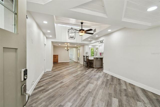 816 9TH AVENUE SW, Largo, FL 33770