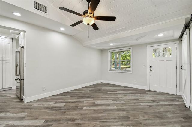 816 9TH AVENUE SW, Largo, FL 33770