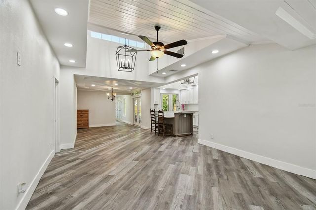816 9TH AVENUE SW, Largo, FL 33770
