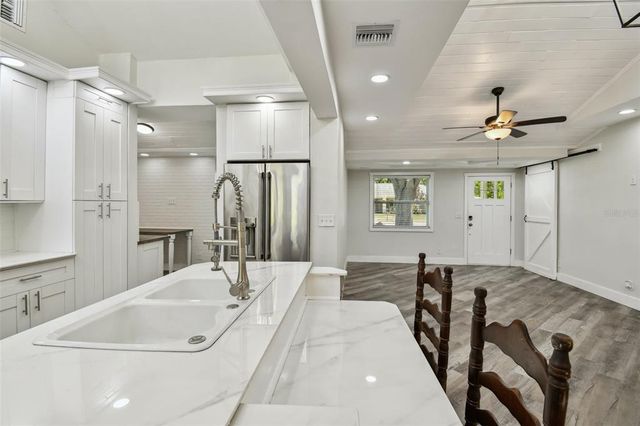 816 9TH AVENUE SW, Largo, FL 33770