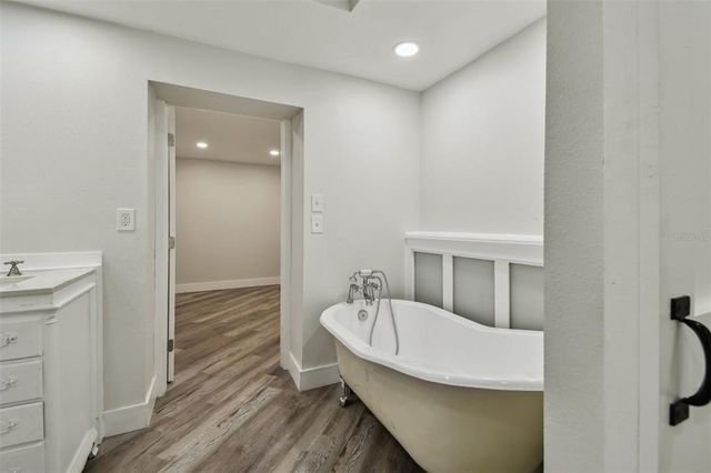 816 9TH AVENUE SW, Largo, FL 33770