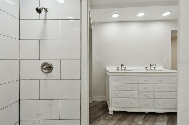 816 9TH AVENUE SW, Largo, FL 33770