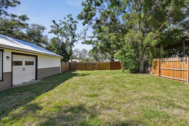 816 9TH AVENUE SW, Largo, FL 33770