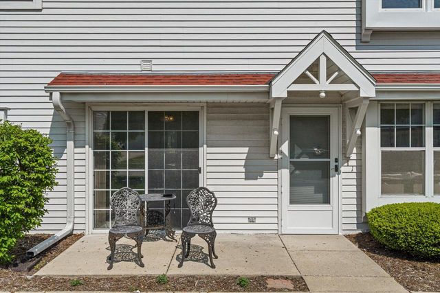 6030 S Crosswinds DRIVE #1, Cudahy, WI 53110