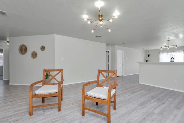 1037 Triple Crown Drive, Fort Worth, TX 76179
