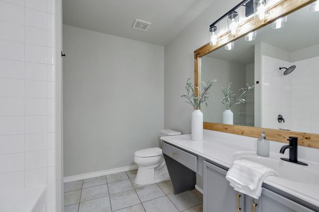 1037 Triple Crown Drive, Fort Worth, TX 76179