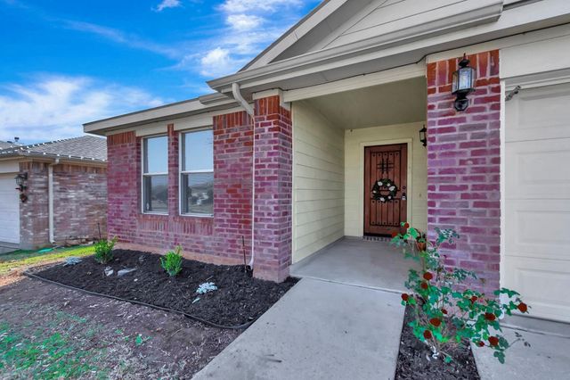 1037 Triple Crown Drive, Fort Worth, TX 76179